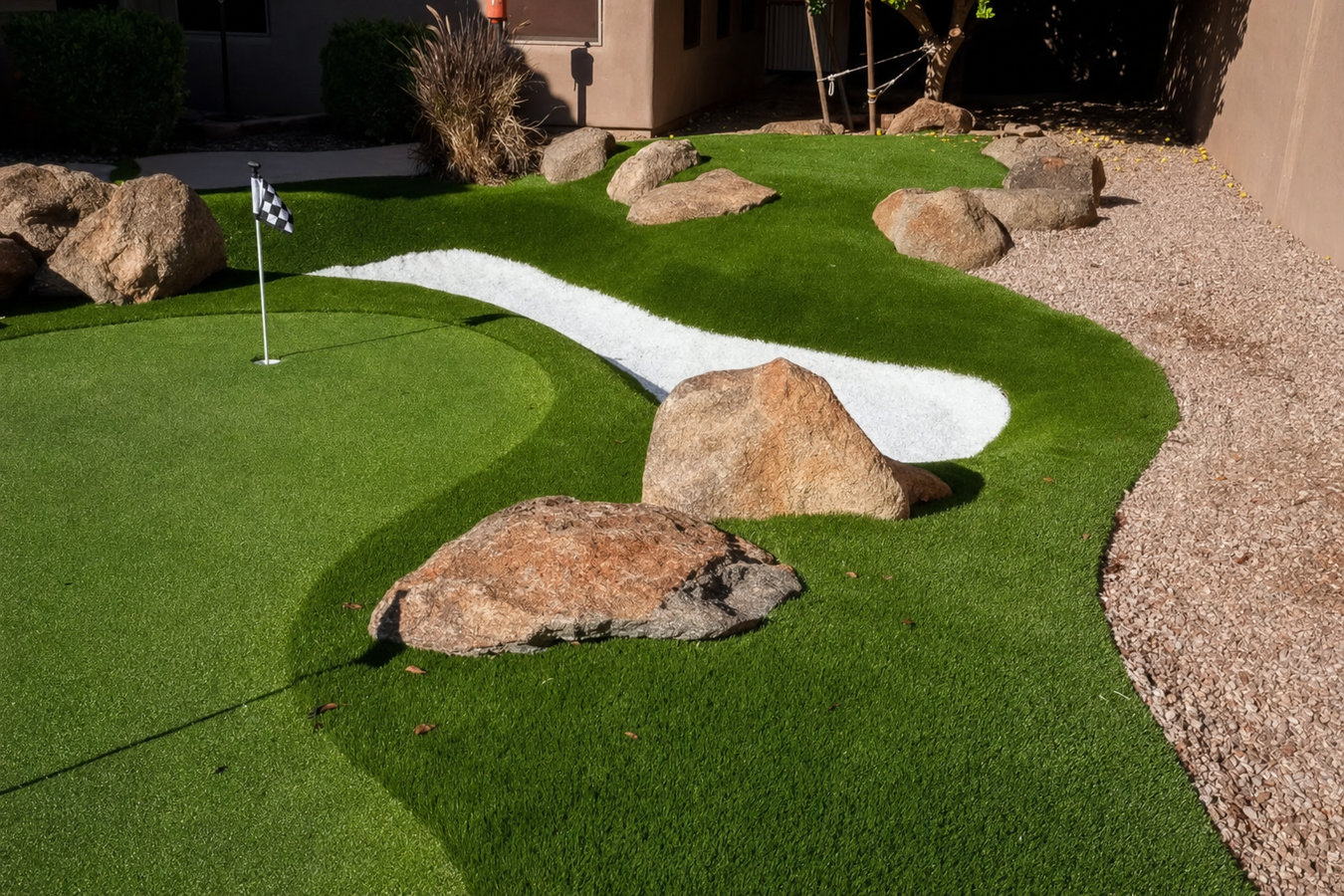 Putting green turf in Glendora, CA